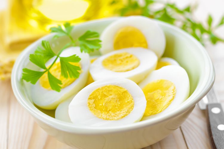 calories in eggs